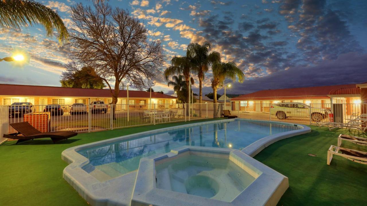 Charles Rasp Motor Inn & Cottages Broken Hill Exteriér fotografie