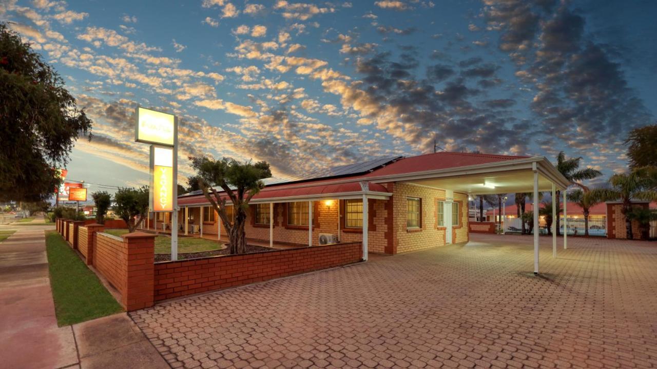 Charles Rasp Motor Inn & Cottages Broken Hill Exteriér fotografie