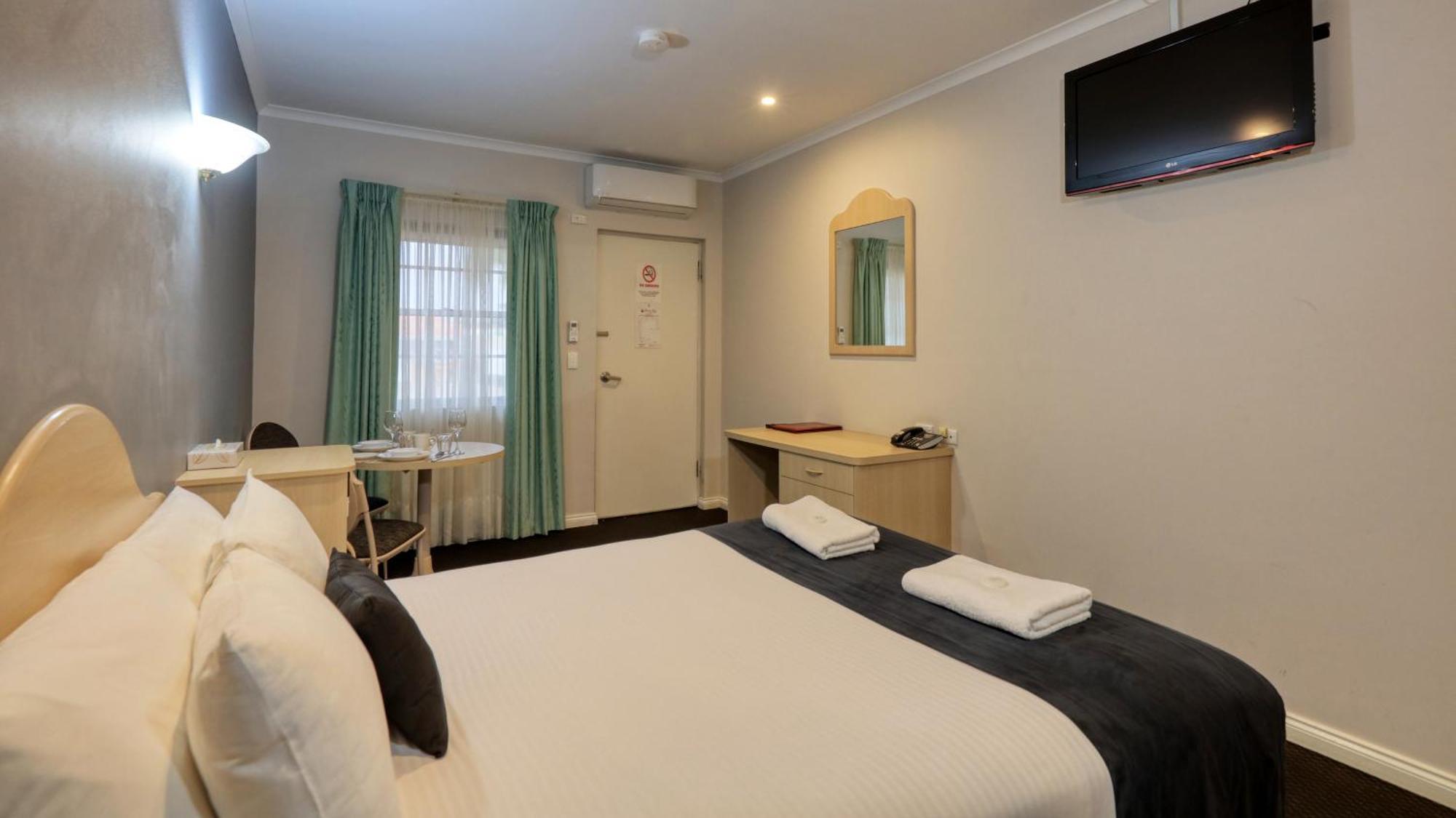 Charles Rasp Motor Inn & Cottages Broken Hill Exteriér fotografie