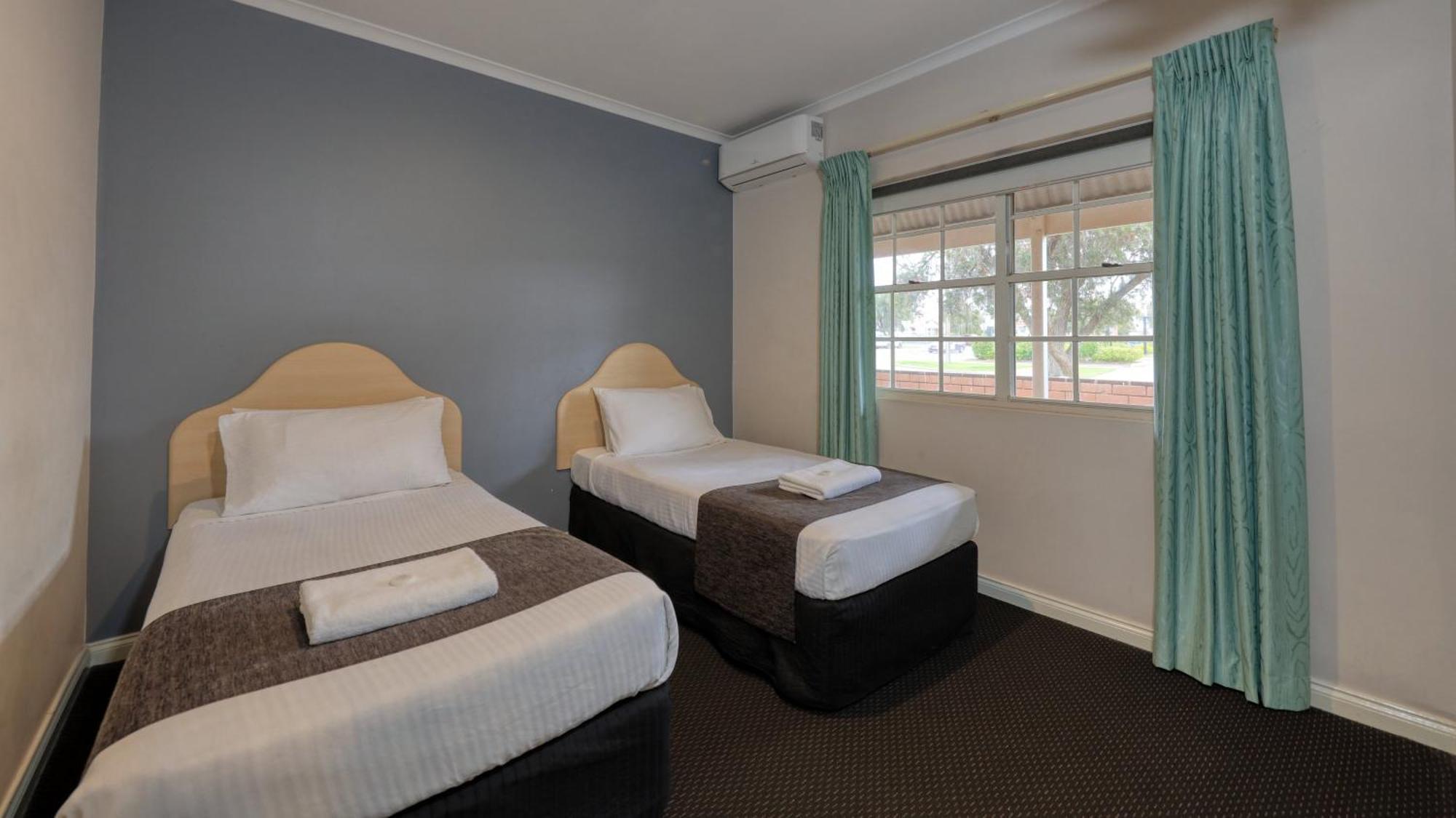 Charles Rasp Motor Inn & Cottages Broken Hill Exteriér fotografie